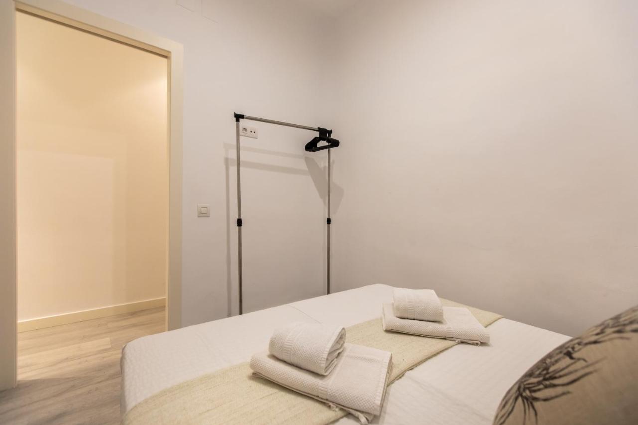 Pere Serafi 2 Bedroom Apartment Barselona Dış mekan fotoğraf