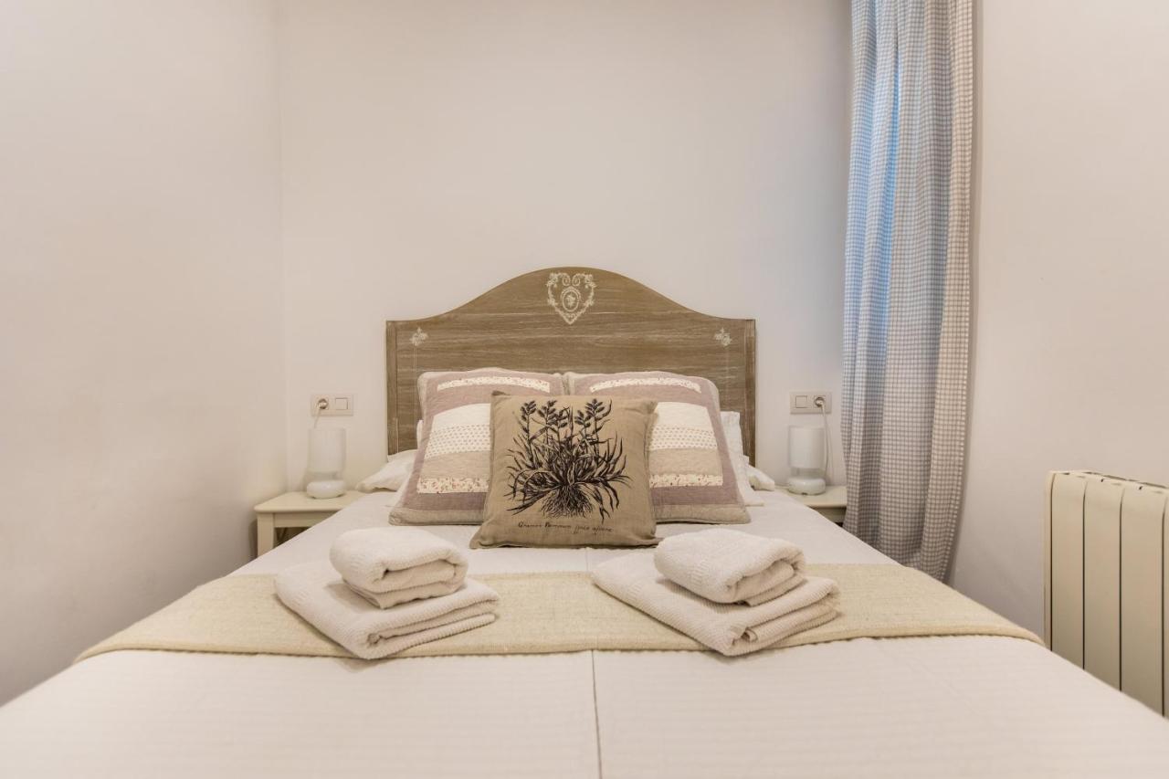 Pere Serafi 2 Bedroom Apartment Barselona Dış mekan fotoğraf