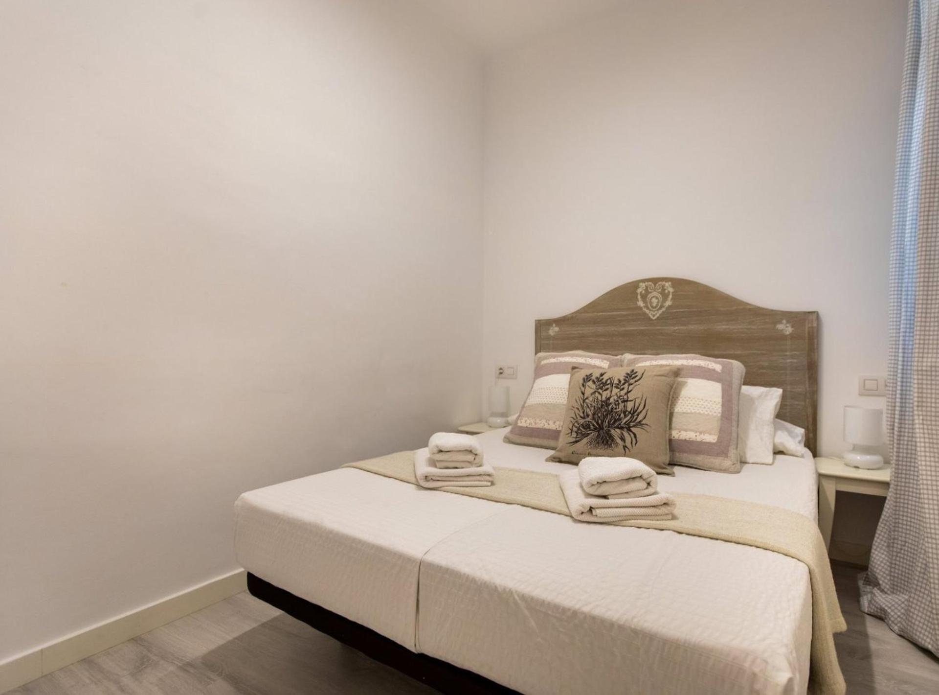 Pere Serafi 2 Bedroom Apartment Barselona Dış mekan fotoğraf