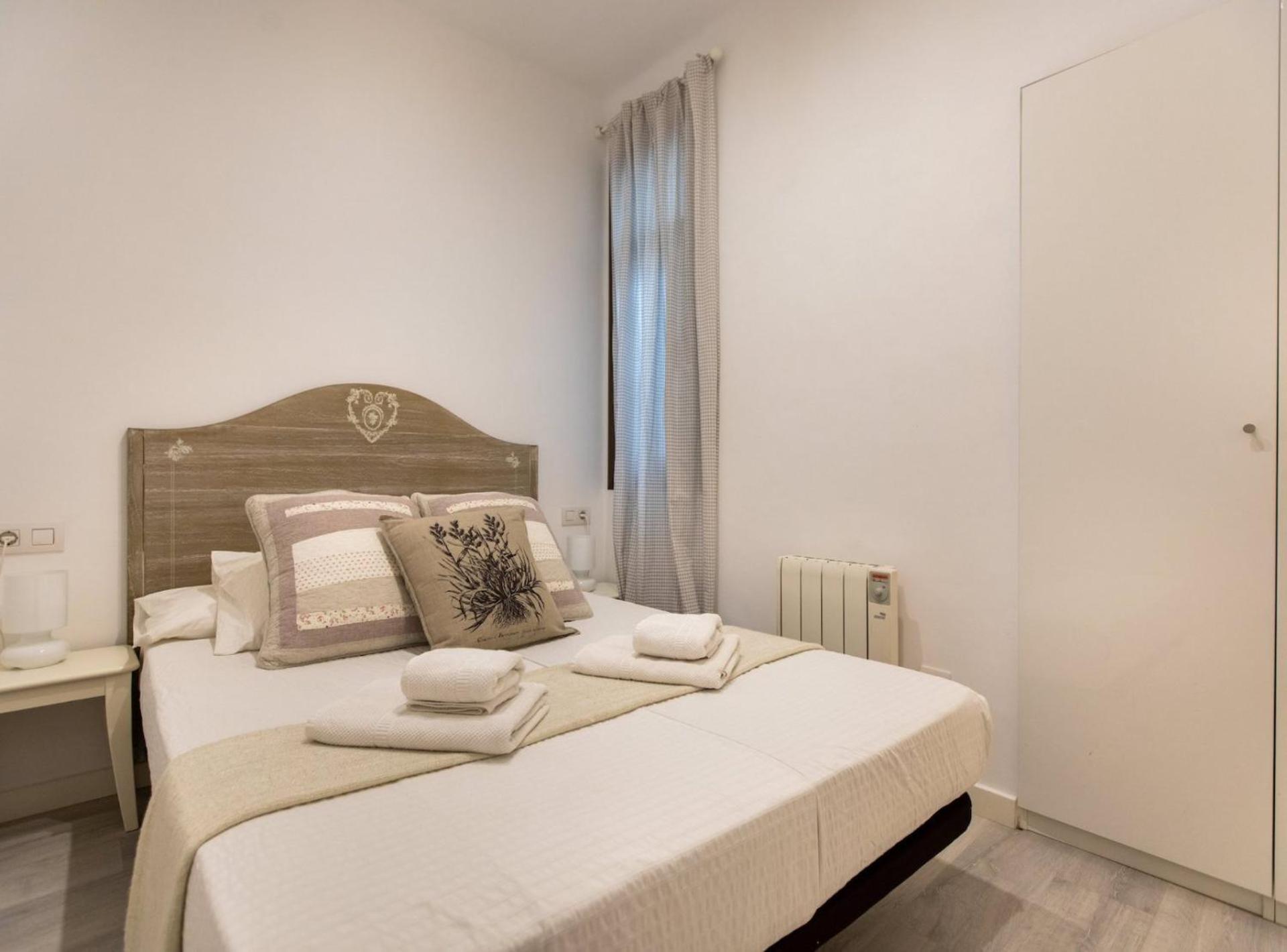 Pere Serafi 2 Bedroom Apartment Barselona Dış mekan fotoğraf