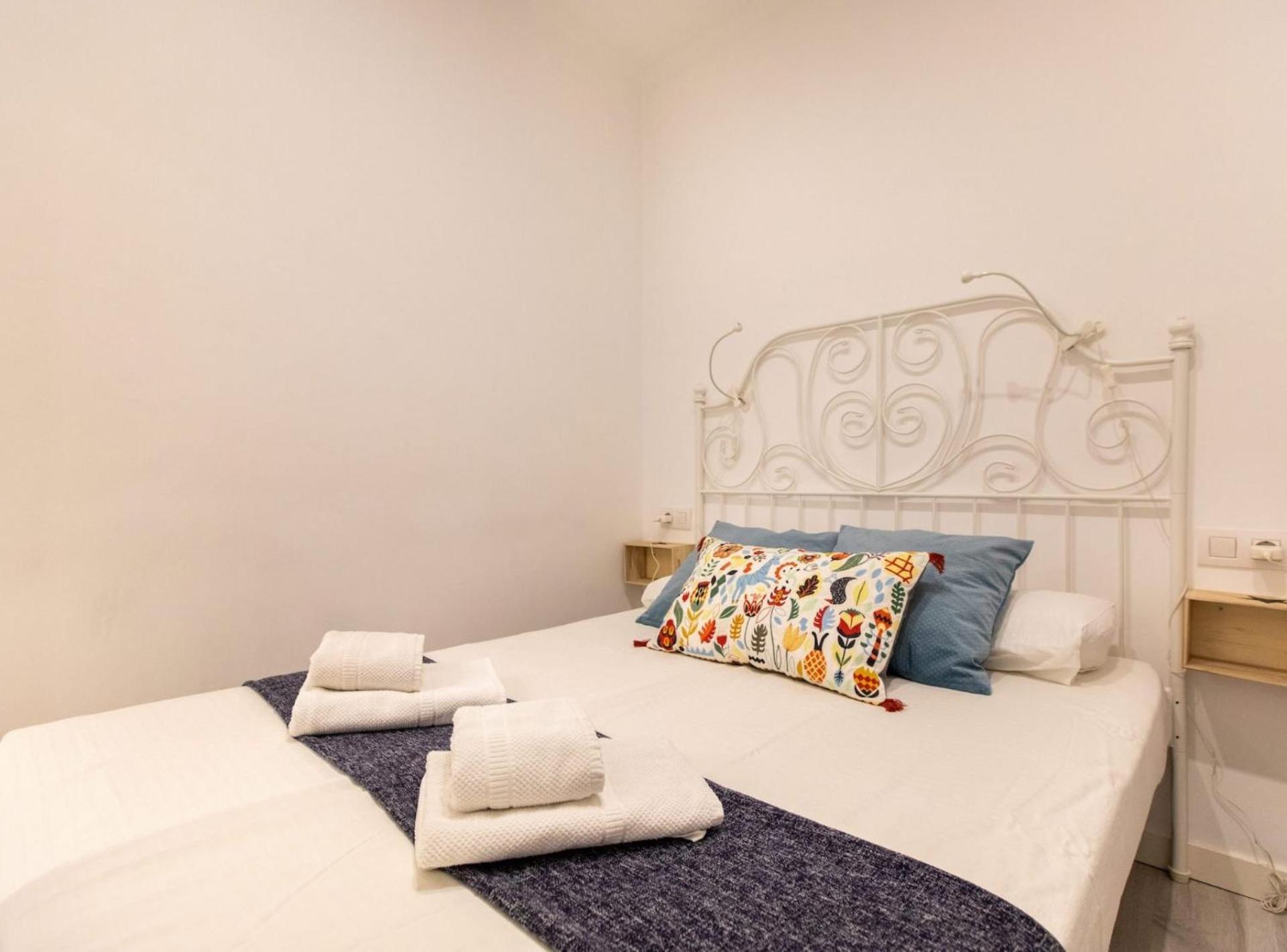 Pere Serafi 2 Bedroom Apartment Barselona Dış mekan fotoğraf